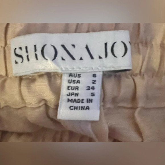 Shona Joy Brigitte Cream Linen Blend Paperbag Shorts size 2 - Picture 3 of 4